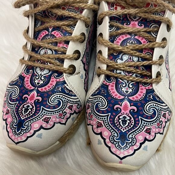 Goby Shoes - Boho Sneakers Size 39 fit like a 7 1/2 B19B - Picture 10 of 10